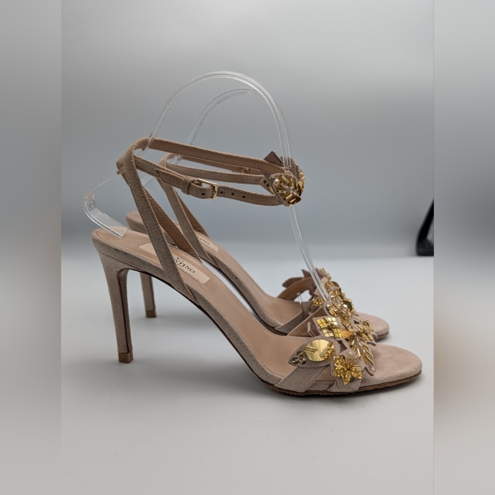 Valentino Garavani‎ Embellished Heels Size 36.5